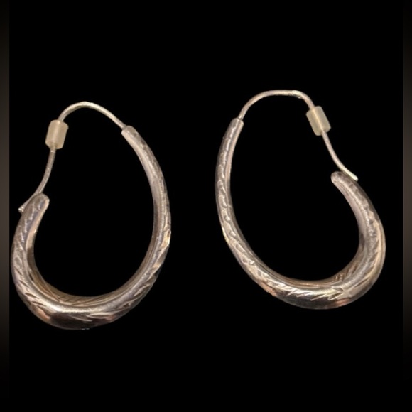 Vintage Etched Sterling Silver Earrings & bonus studs - Picture 7 of 9